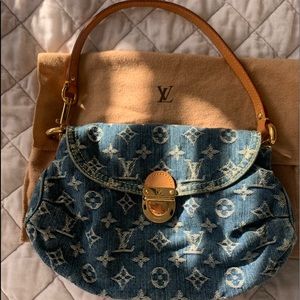 Authentic Louis Vuitton Mini Pleaty bag. Blue Denim